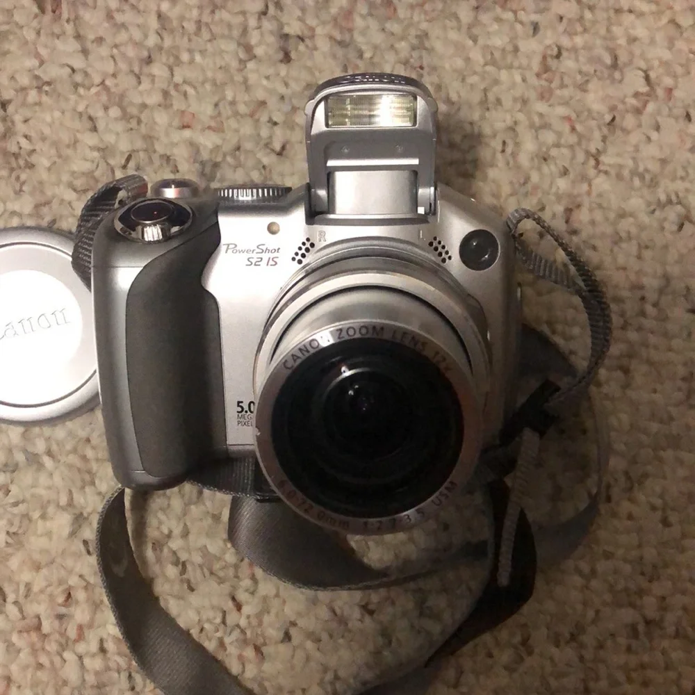 Canon Power Shot S2 IS digital camera